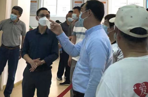 2022年5月23日，蚌埠市副市长吴永彬莅临龙湖新村悦心养老服务指导中心指导老年助餐工作